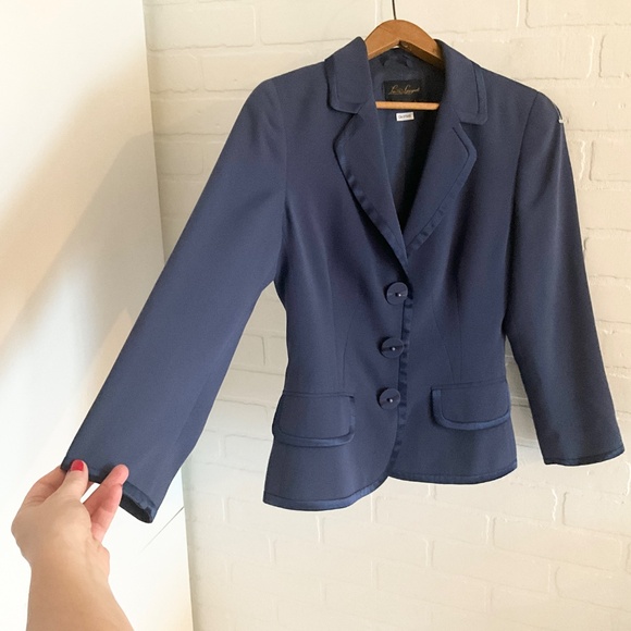 Luisa Spagnoli Women’s Blazer Silk Navy Blue Satin trims Suiting Tailoring Sz M - Picture 16 of 16